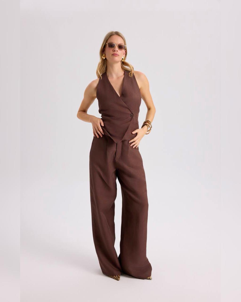 Brown open back linen set