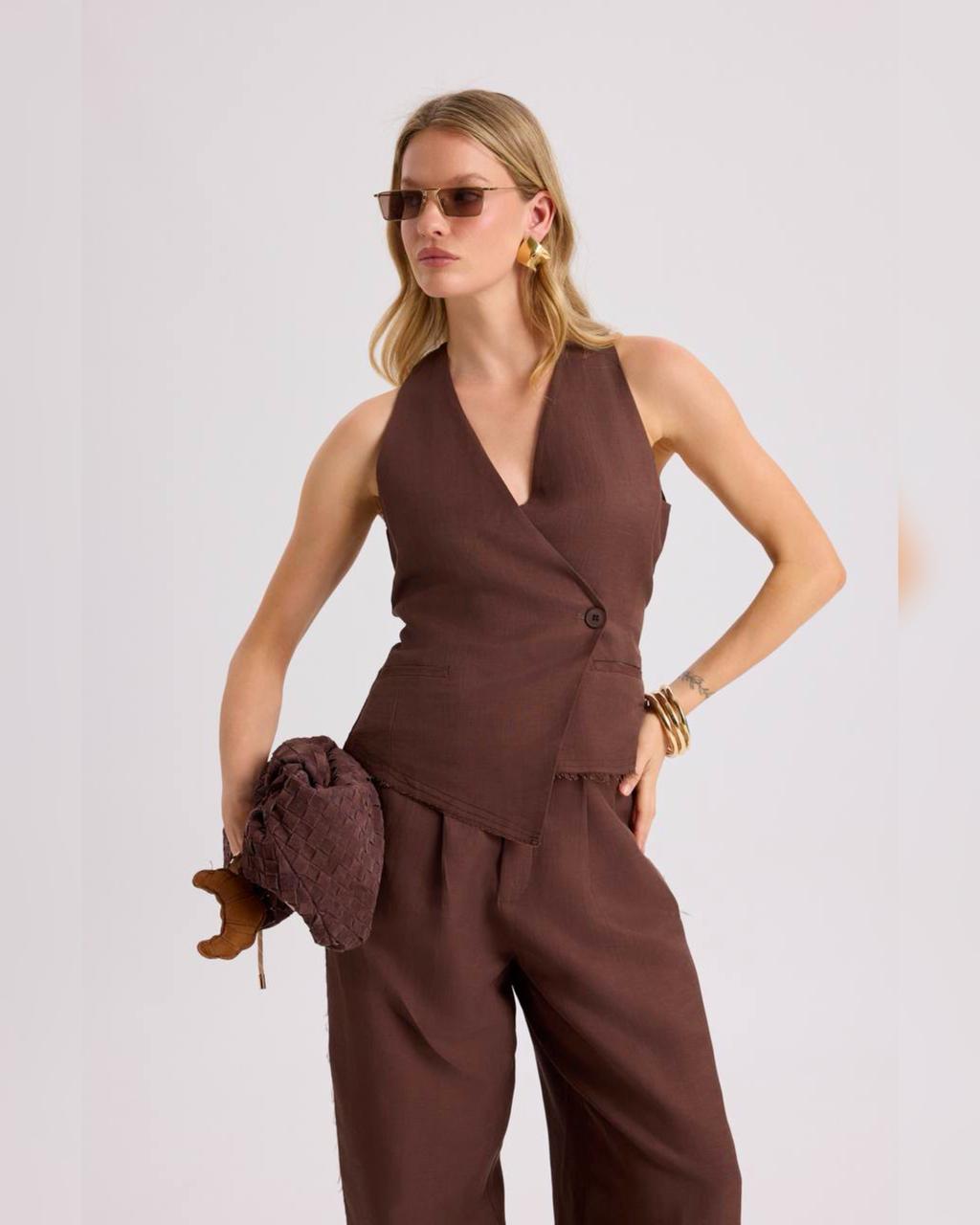 Brown open back linen set
